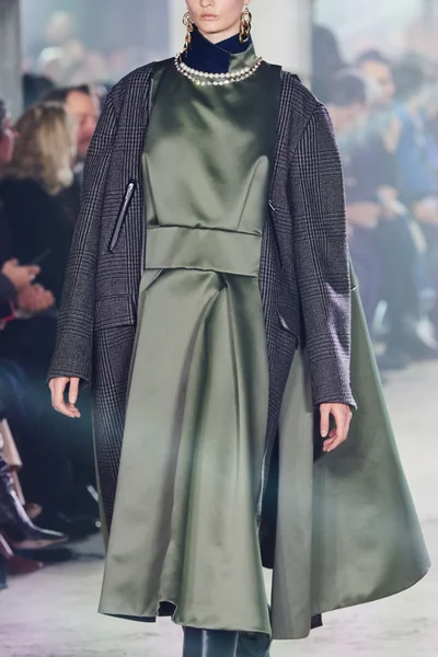 Look 40
